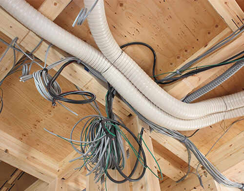 見えない所まで丁寧な施工